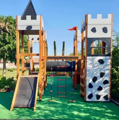 Holzspielburg — Elysee