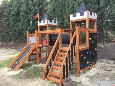 Holzspielburg — Elysee