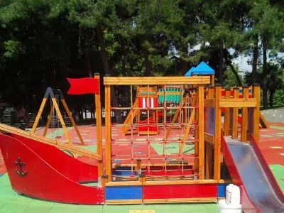 Holzspielschiff — Elysee