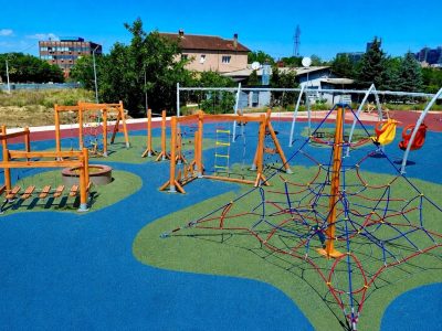 Ahşap tırmanma ve denge parkuru — Elysee